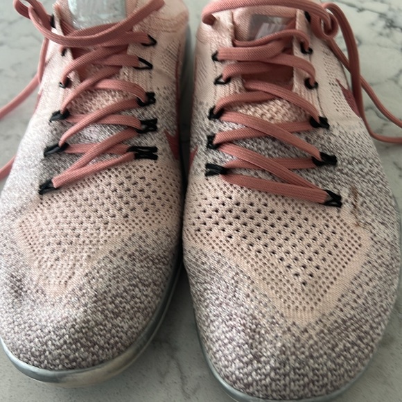 Nike women’s training shoes worn a couple of times - Picture 2 of 5